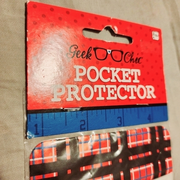 NWT Geek Chic Pocket Protector "I ♡ Nerds" Halloween Costume Cosplay Genius New - Picture 4 of 4